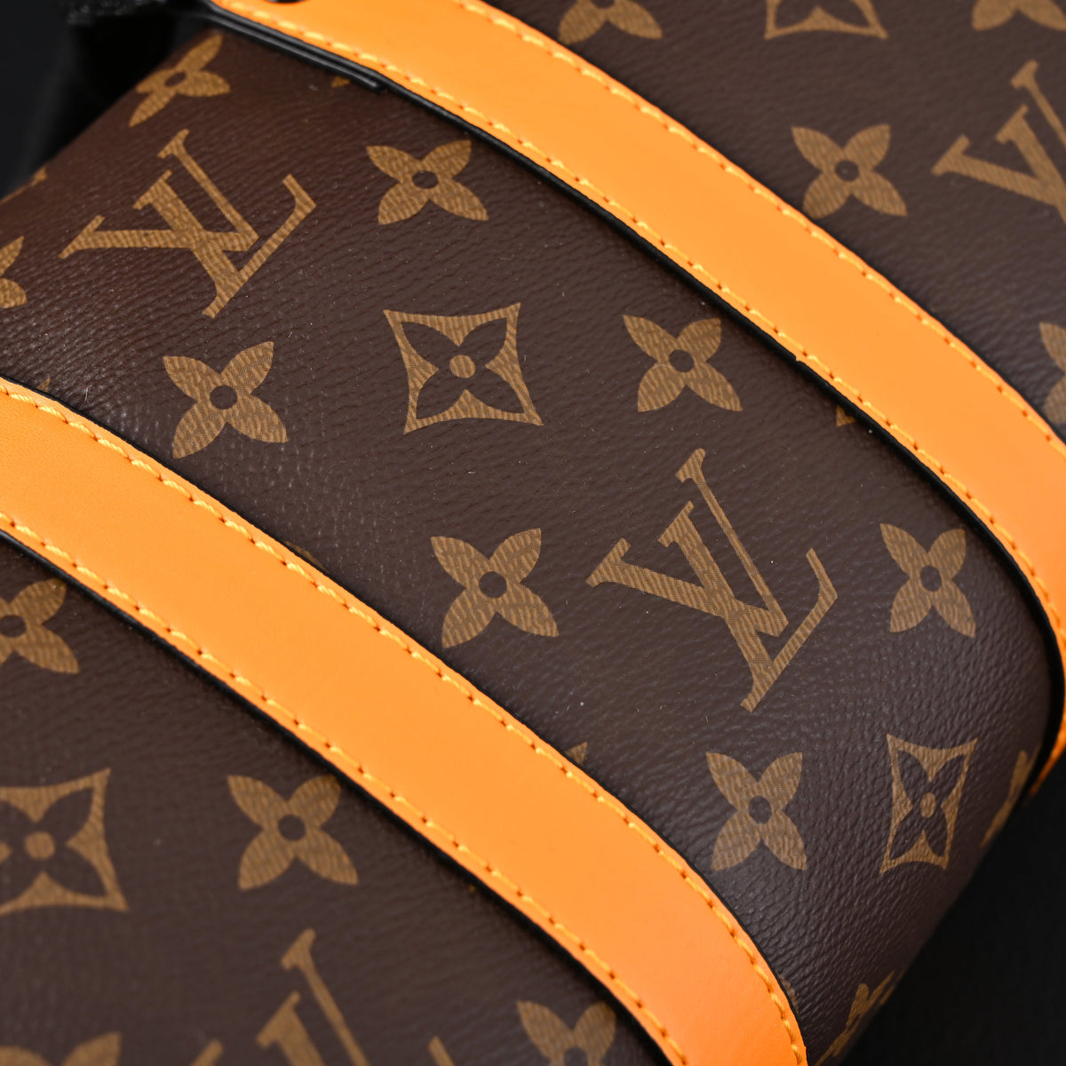 Louis Vuitton Keepall Bandoulière 50 – Monogram Canvas with Neon Orange Trim