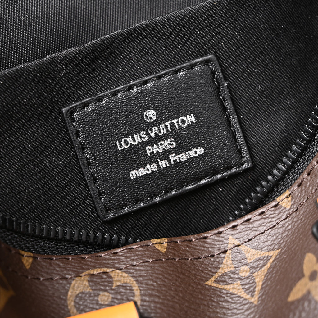 Louis Vuitton Keepall Bandoulière 50 – Monogram Canvas with Neon Orange Trim