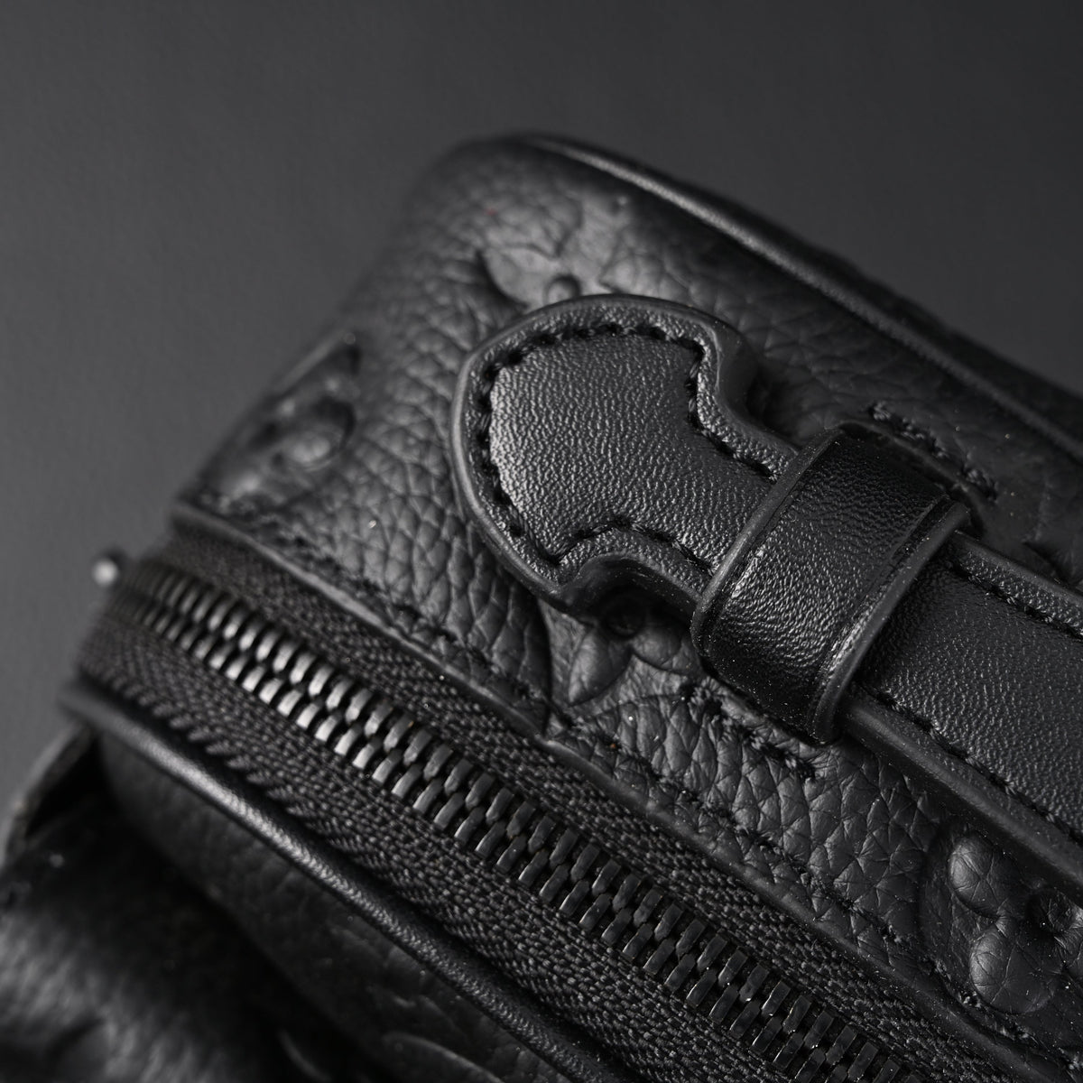 Louis Vuitton Capucines BB Top Handle Bag – Black Taurillon Leather