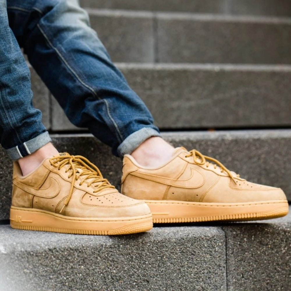 On-foot of the Air Force 1