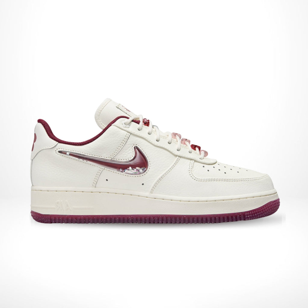 Side view of the Air Force 1