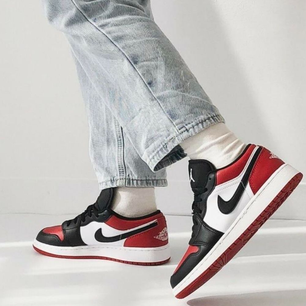 Real lifestyle image of Air Jordan 1