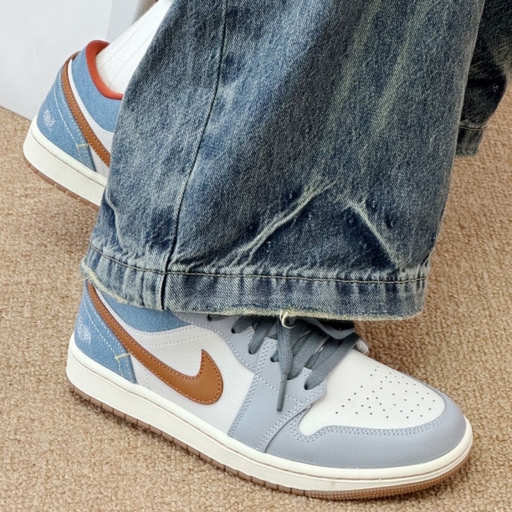 Real lifestyle image of Air Jordan 1