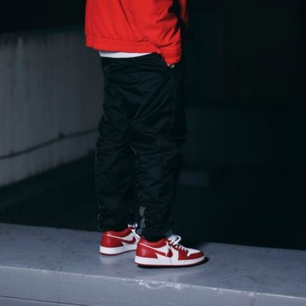 Real lifestyle image of Air Jordan 1
