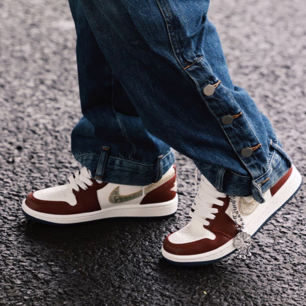Real lifestyle image of Air Jordan 1