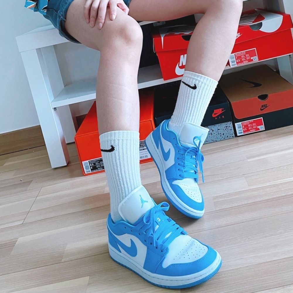 Real lifestyle image of Air Jordan 1