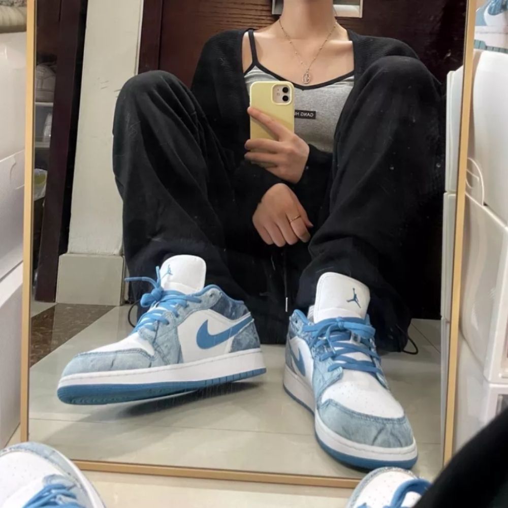 Real lifestyle image of Air Jordan 1