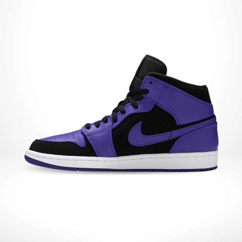 Medial side view of the Air Jordan 1