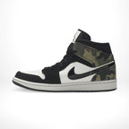 Medial side view of the Air Jordan 1