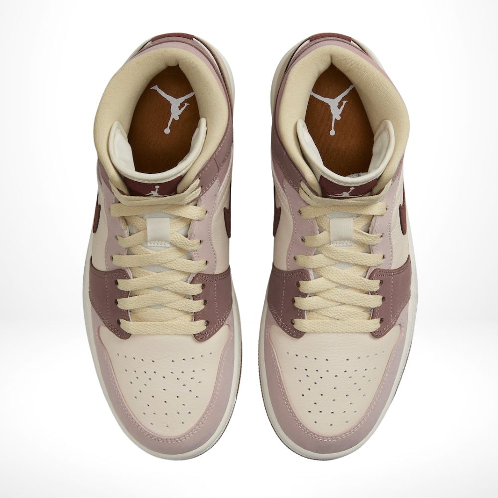 Top-down view of the Air Jordan 1