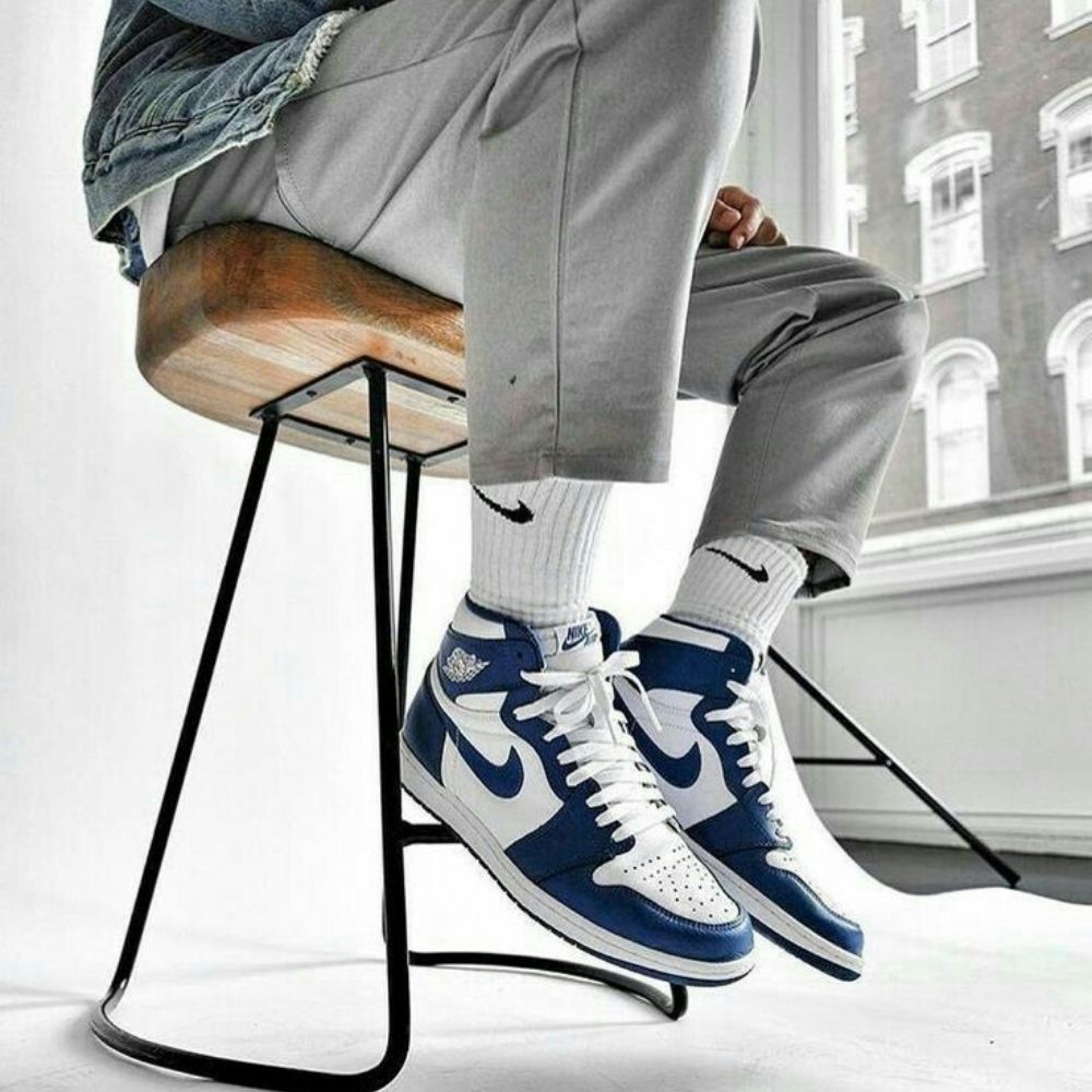 Real lifestyle image of Air Jordan 1