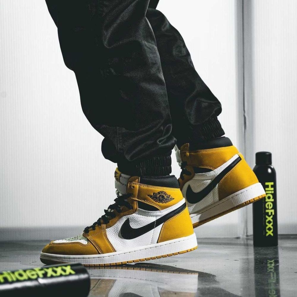 Real lifestyle image of Air Jordan 1