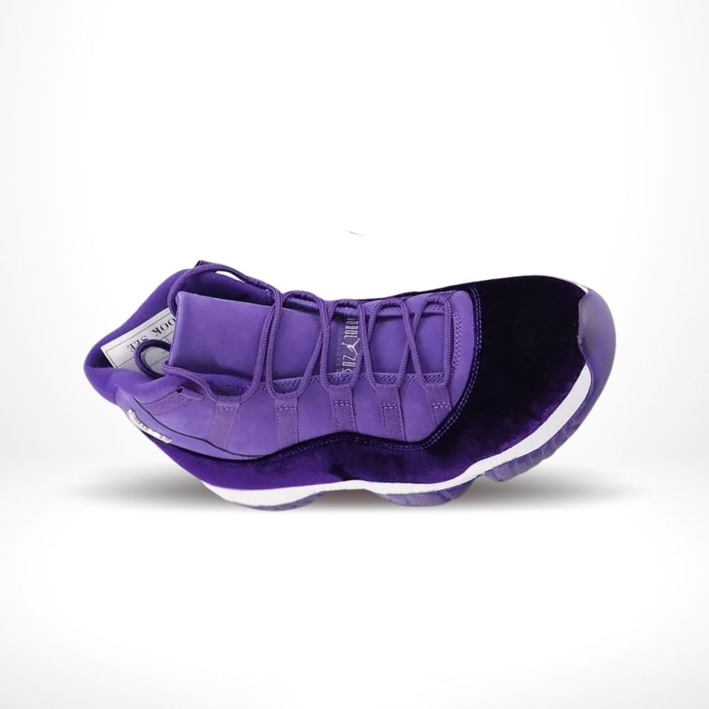 Top-down view of the Air Jordan 11