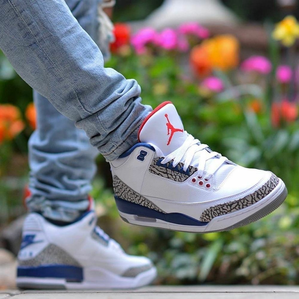 Real lifestyle image of Air Jordan 3