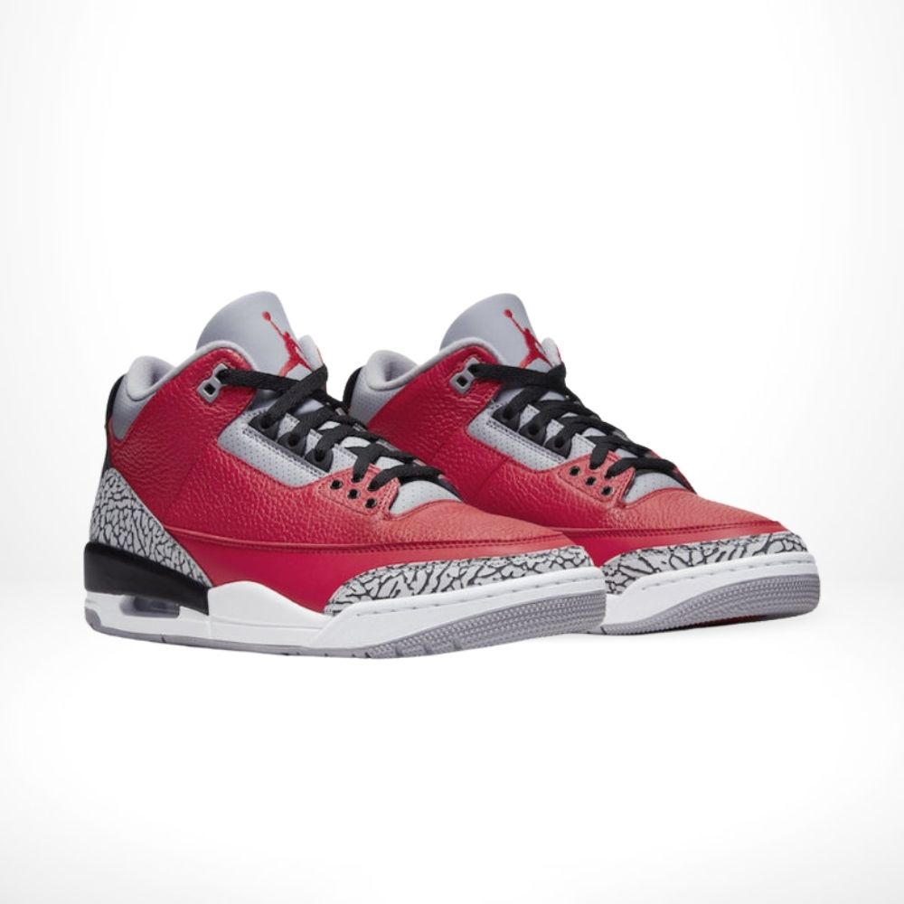 Angle view of Air Jordan 3