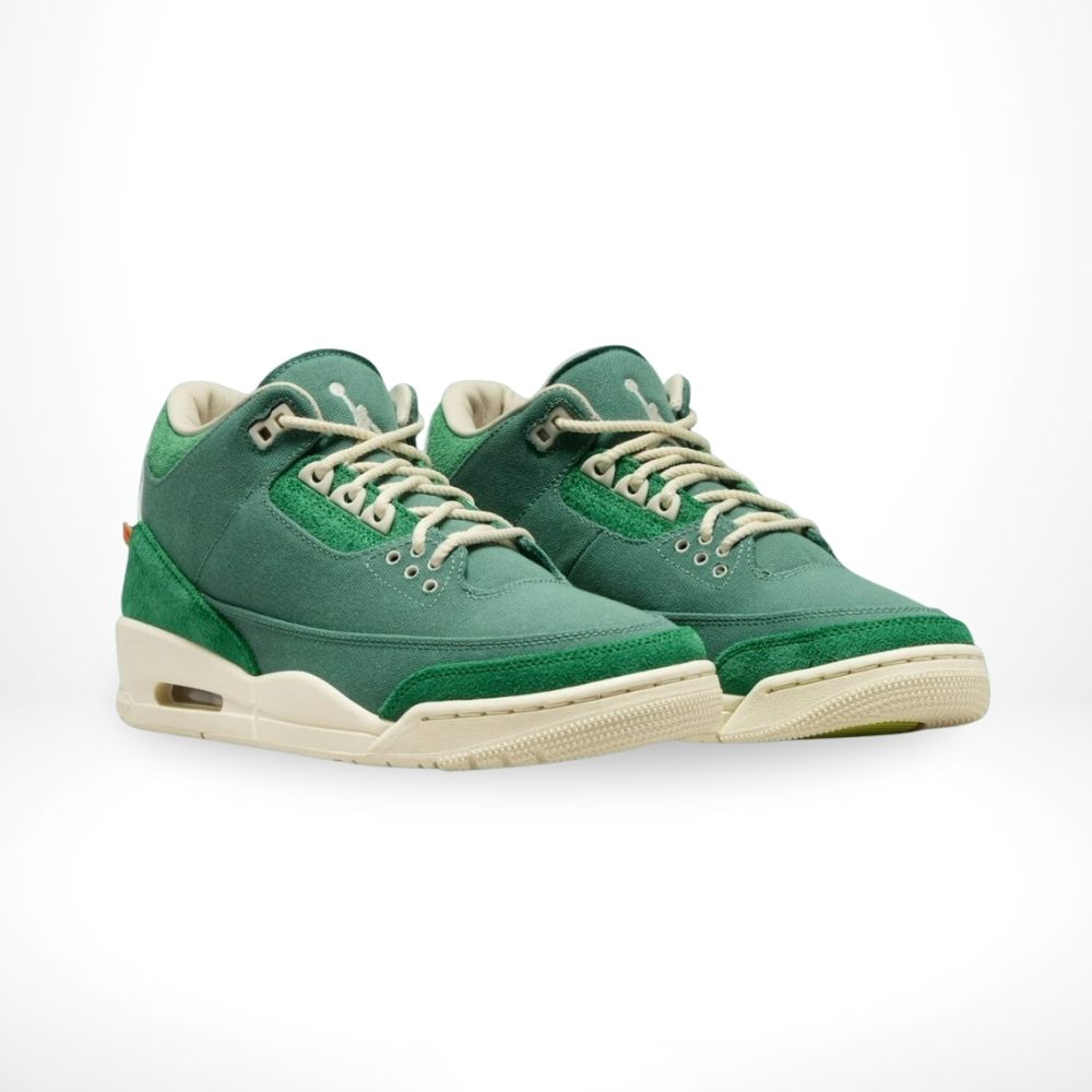 Angle view of Air Jordan 3