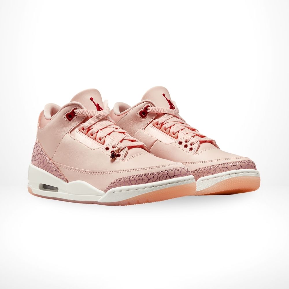 Angle view of Air Jordan 3