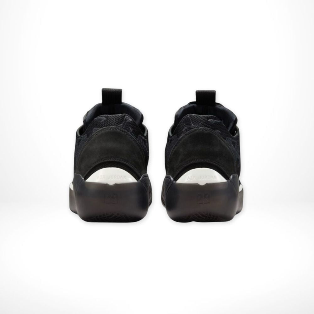 Rear view of Air Jordan 39