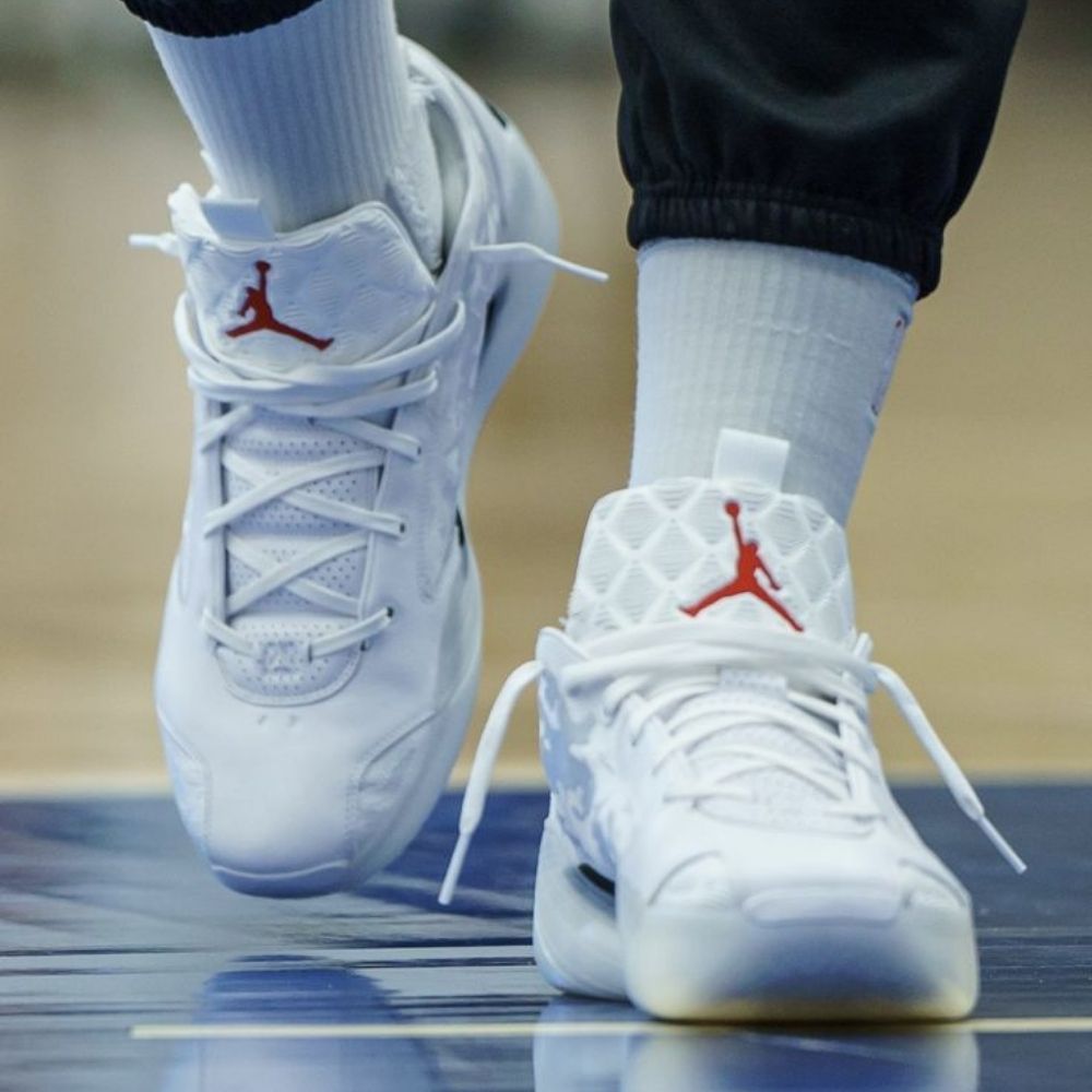 Real lifestyle image of Air Jordan 39