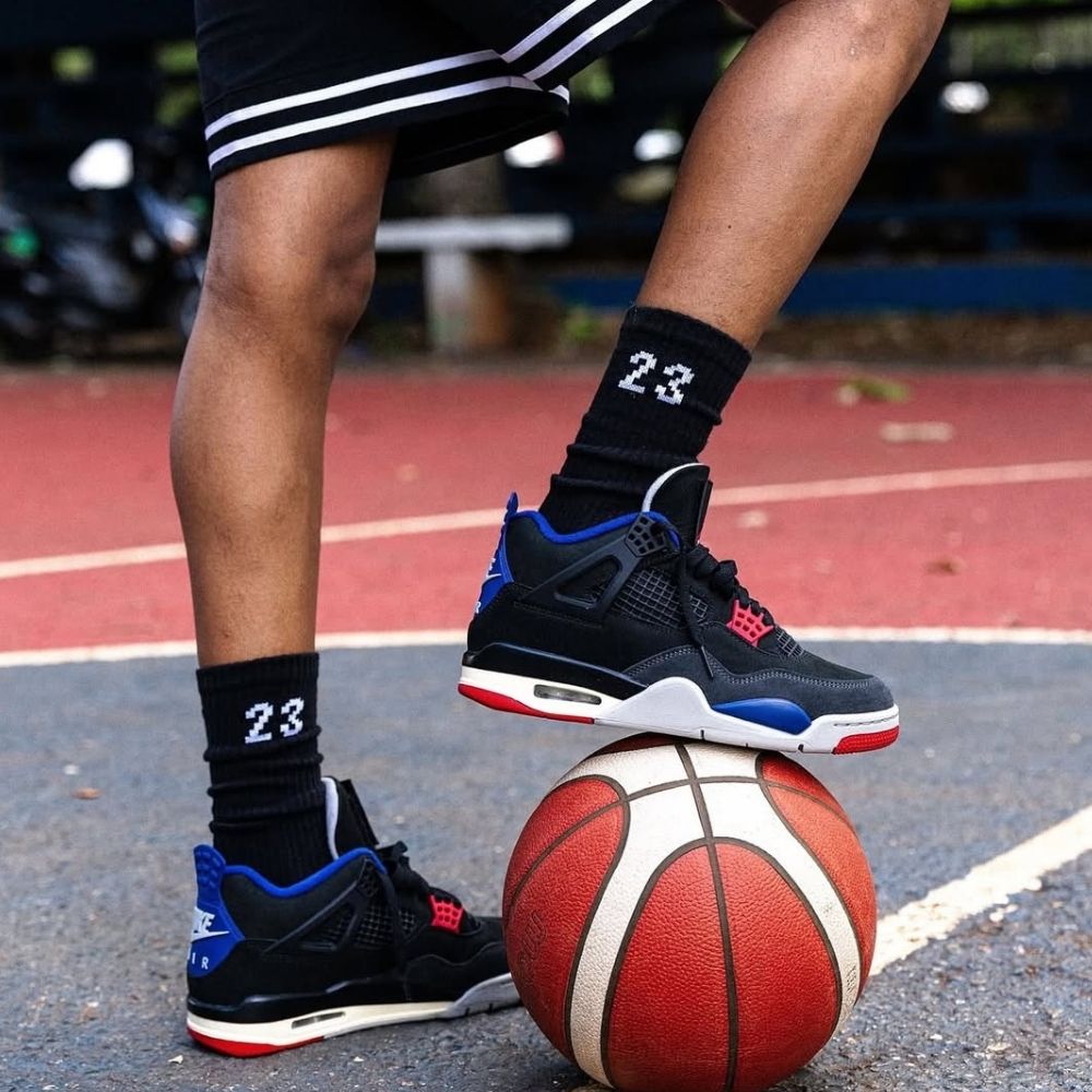 On-foot of the Air Jordan 4