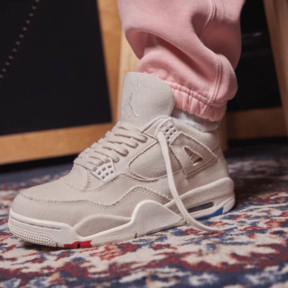 Real lifestyle image of Air Jordan 4