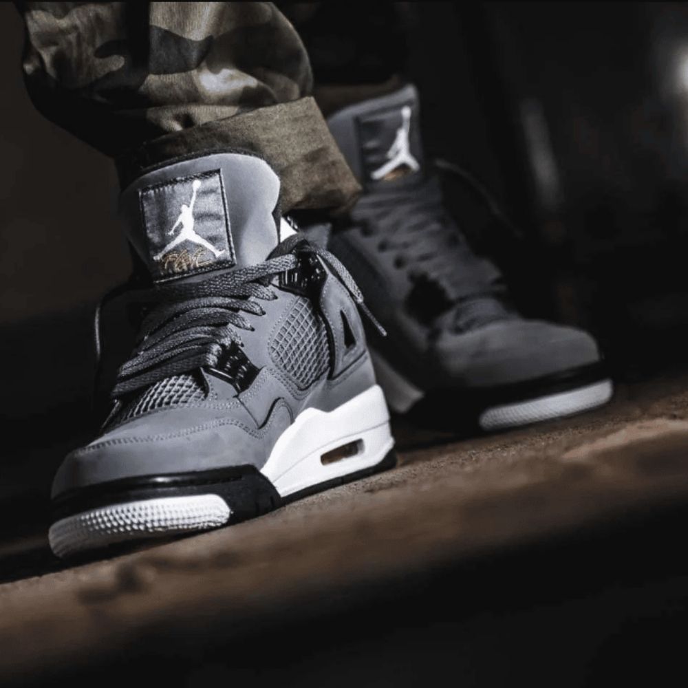 Side profile of Air Jordan 4