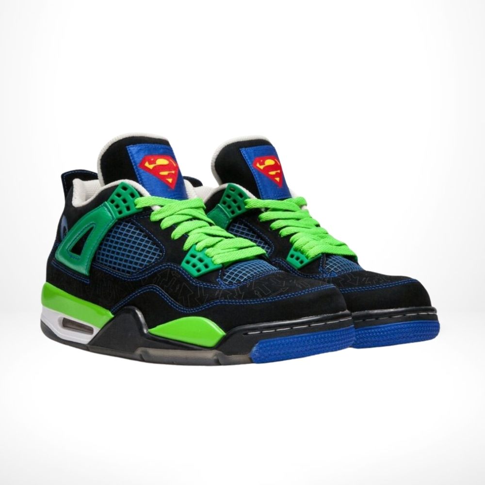 Angle view of Air Jordan 4