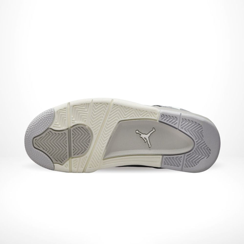 Bottom sole of Air Jordan 4