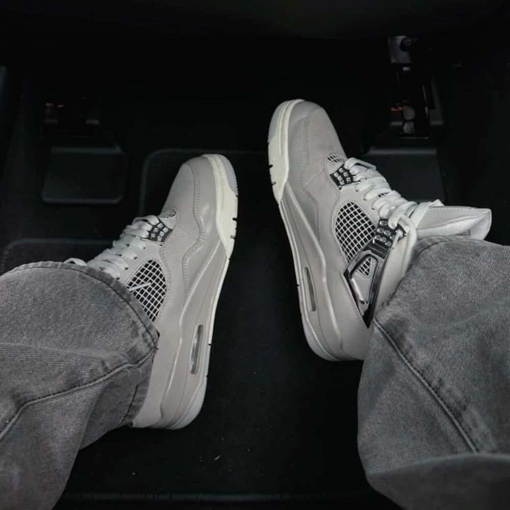 Real lifestyle image of Air Jordan 4