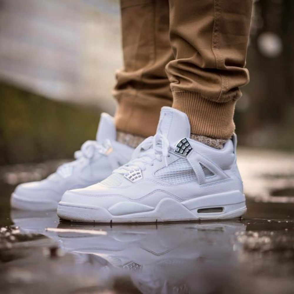 Real lifestyle image of Air Jordan 4
