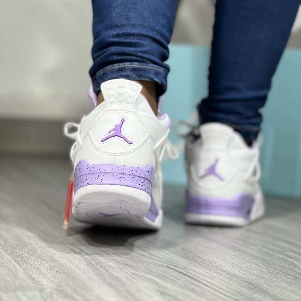 Real lifestyle image of Air Jordan 1