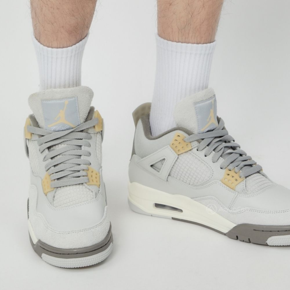 Real lifestyle image of Air Jordan 4