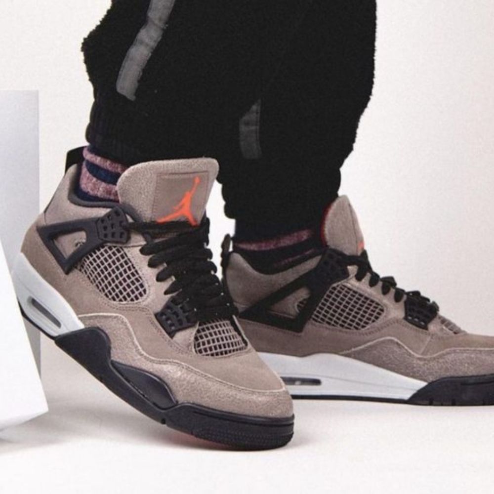 Real lifestyle image of Air Jordan 4