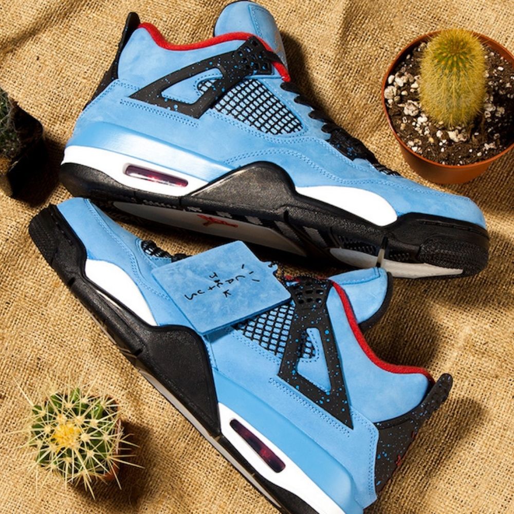 Real lifestyle image of Air Jordan 4