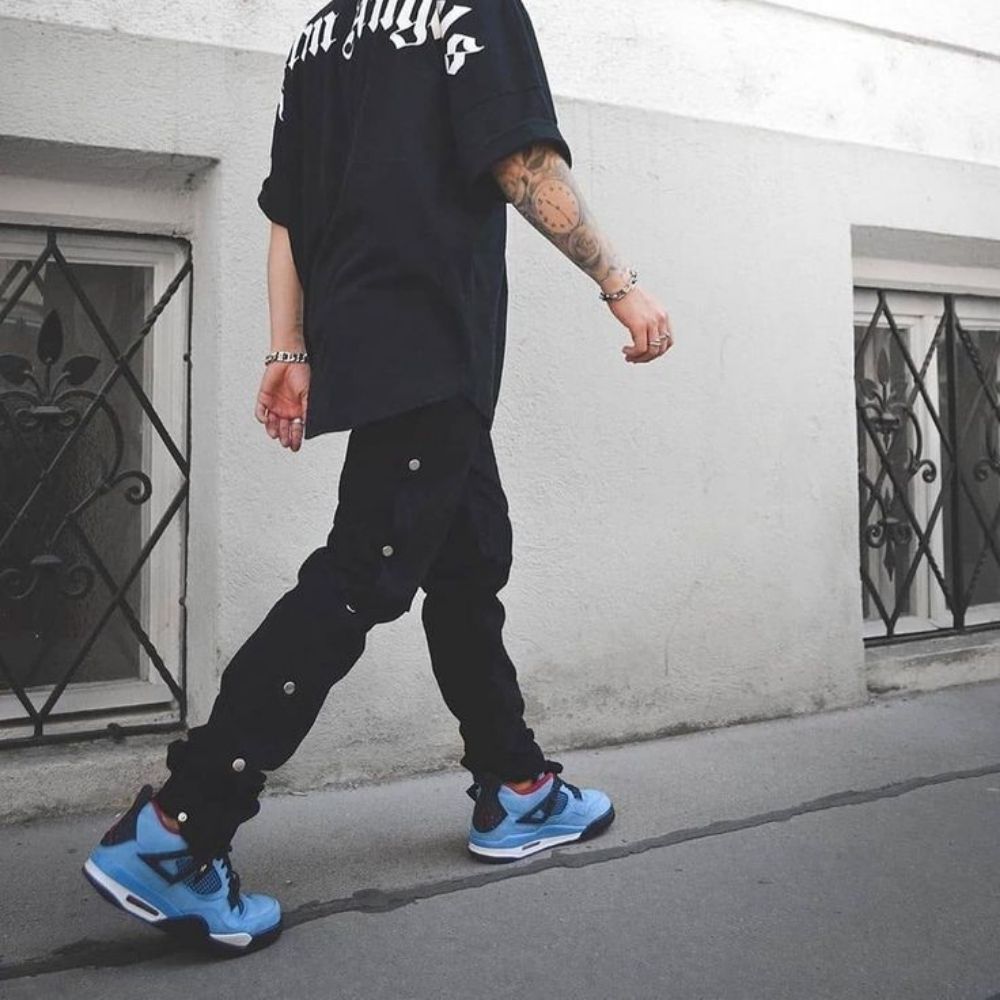 Real lifestyle image of Air Jordan 4