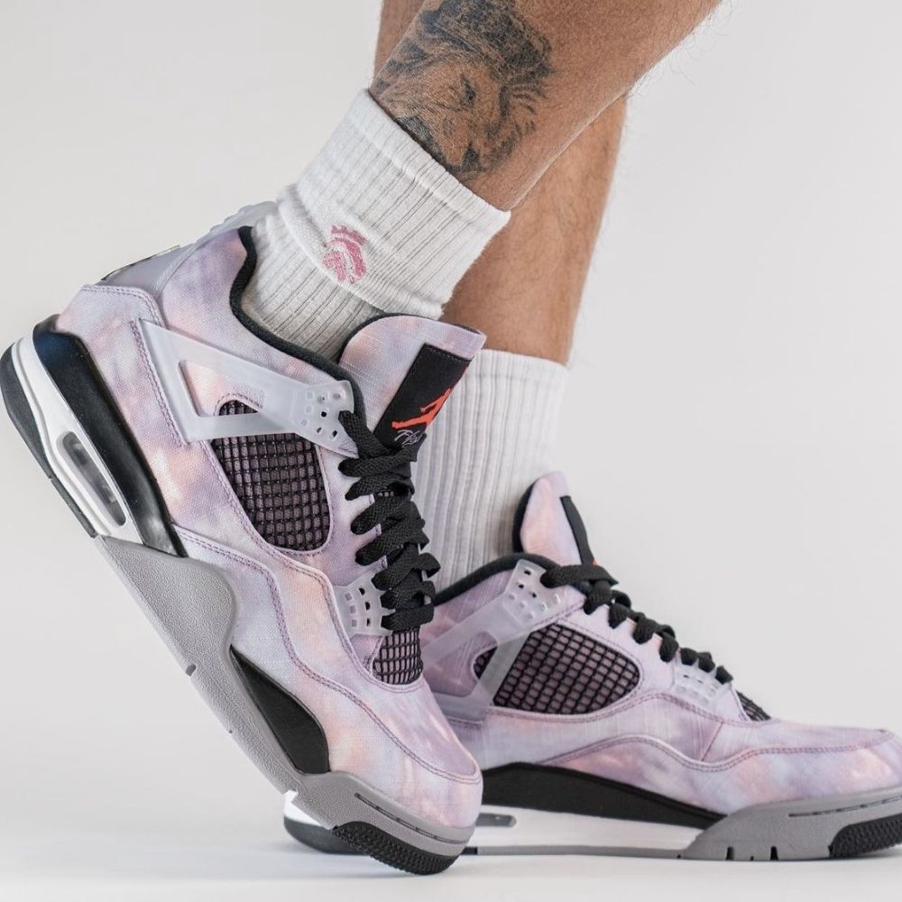 On-foot of the Air Jordan 4
