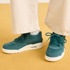 Real lifestyle image of Air Jordan 4