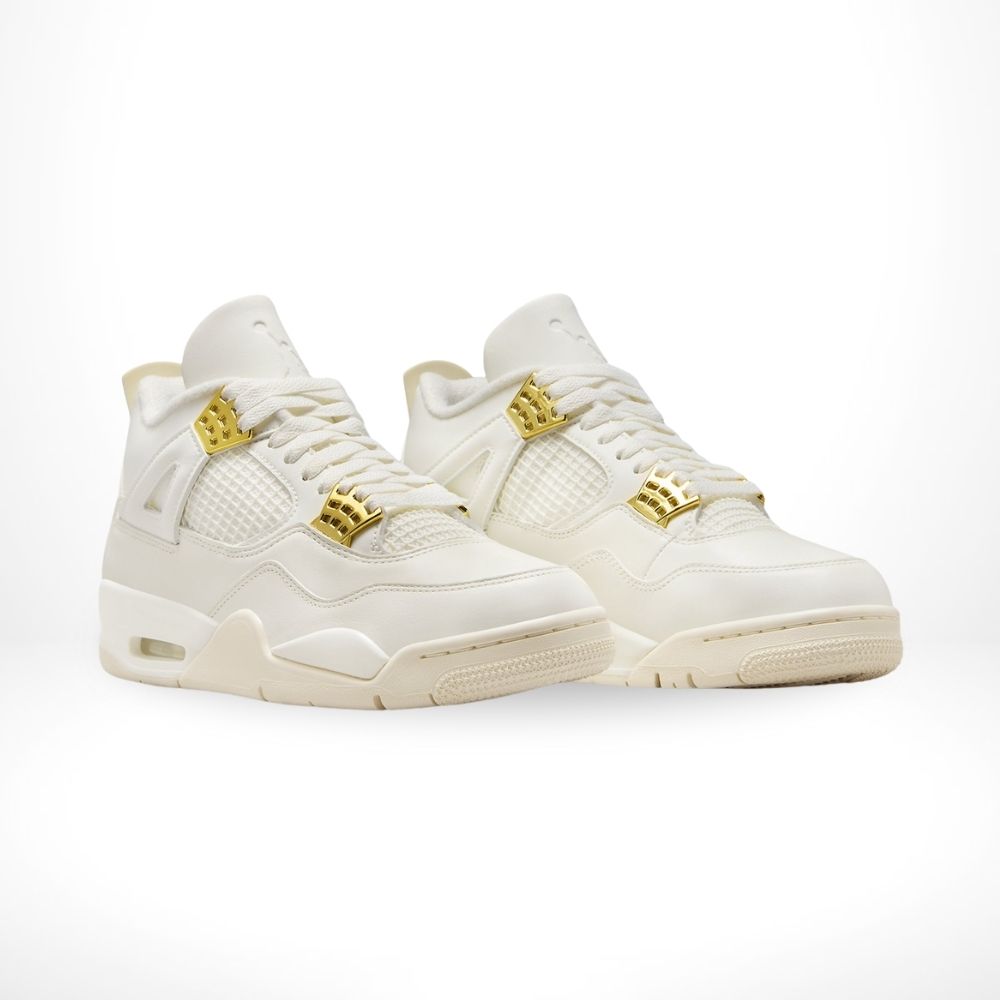 Angle view of Air Jordan 4