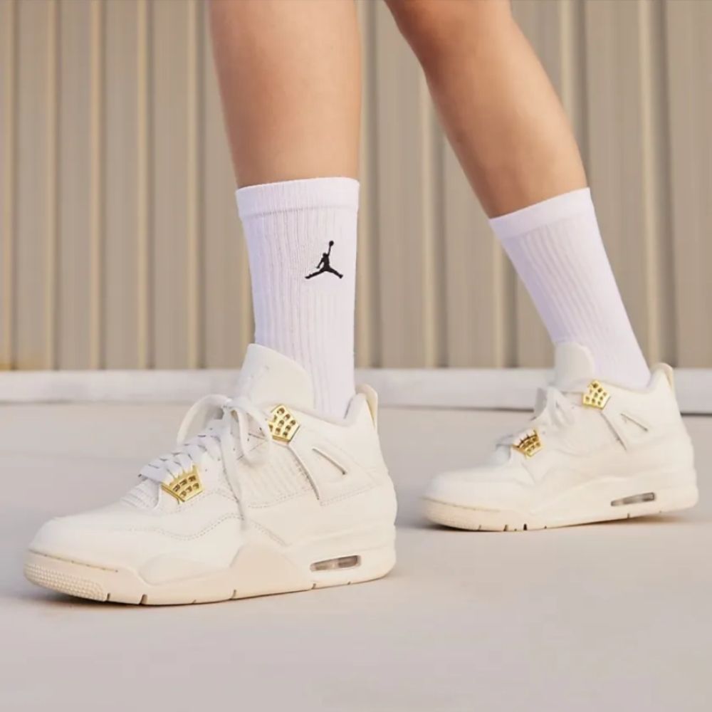 Real lifestyle image of Air Jordan 4