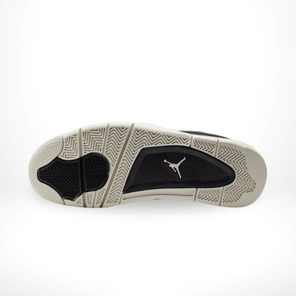 Bottom sole of Air Jordan 4