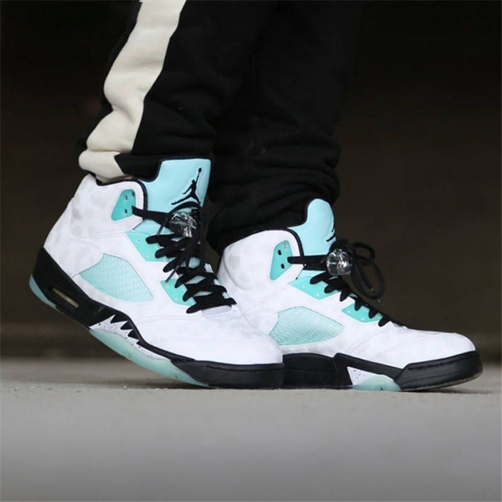 Real lifestyle image of Air Jordan 5