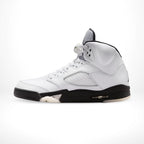 Medial side view of the Air Jordan 5