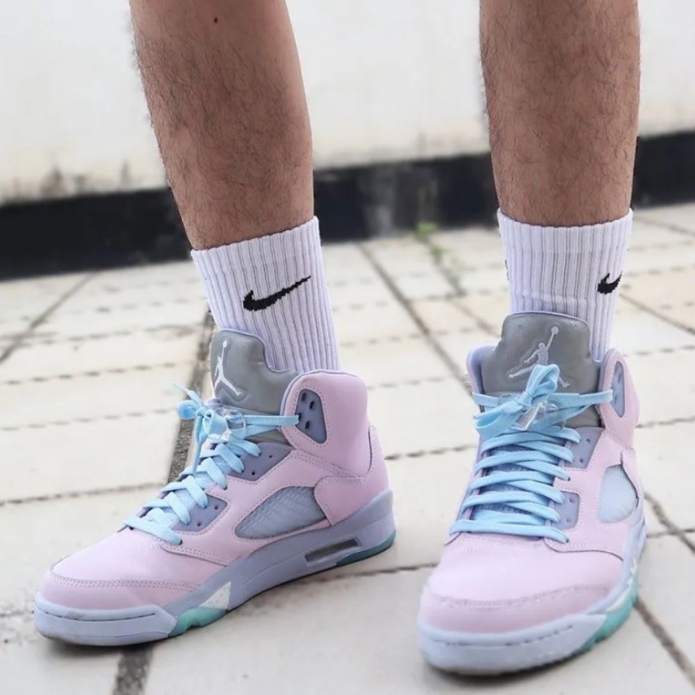 Real lifestyle image of Air Jordan 5
