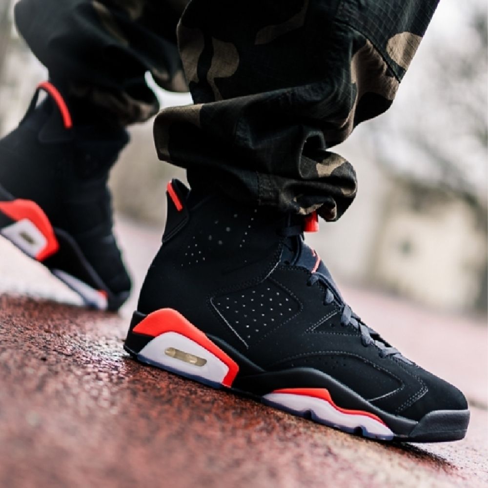 Real lifestyle image of Air Jordan 6