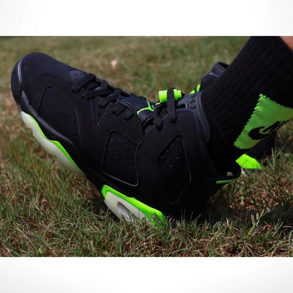 Real lifestyle image of Air Jordan 6