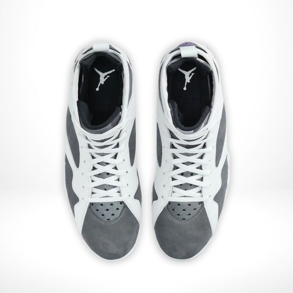 Top-down view of the Air Jordan 7