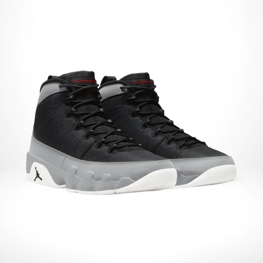 Angle view of Air Jordan 9