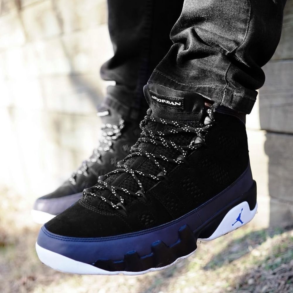 Real lifestyle image of Air Jordan 9