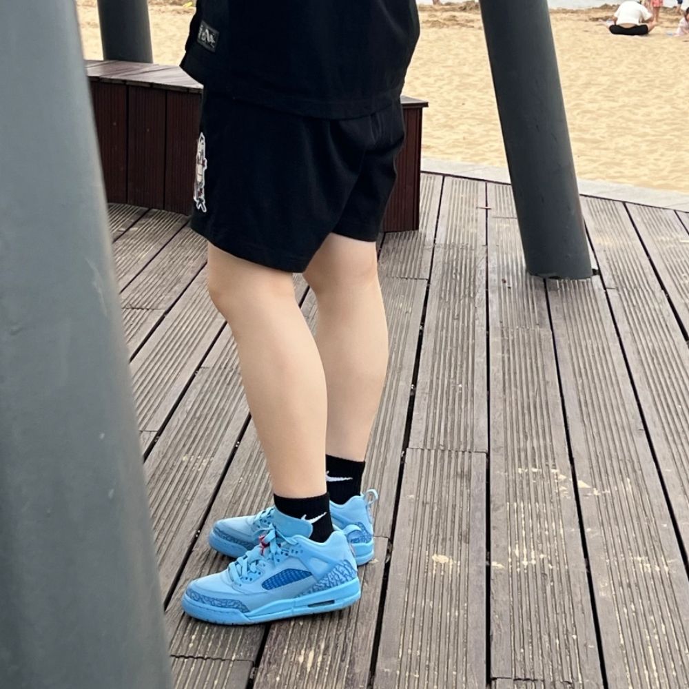 Real lifestyle image of Air Jordan Spizike