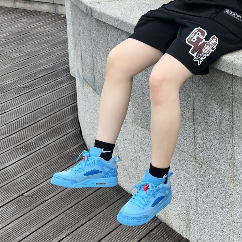 Real lifestyle image of Air Jordan Spizike